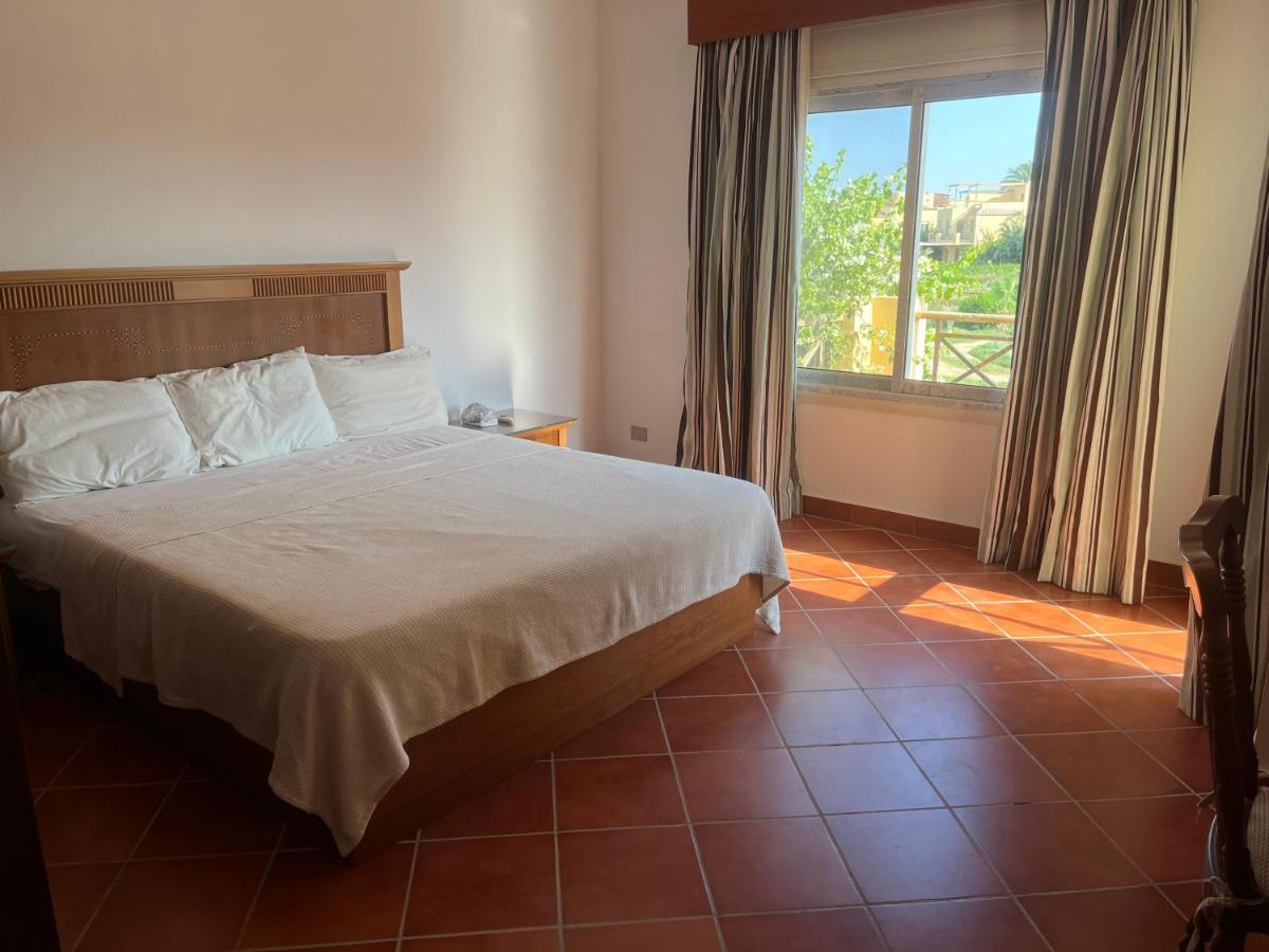 A Sea View Spacious Cheering 5 Bedroom Villa Ain Sokhna "Ain Bay" فيلا كاملة للإيجار قرية العين باي Айн-Сохна Экстерьер фото