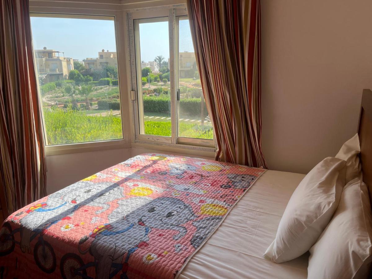A Sea View Spacious Cheering 5 Bedroom Villa Ain Sokhna "Ain Bay" فيلا كاملة للإيجار قرية العين باي Айн-Сохна Экстерьер фото
