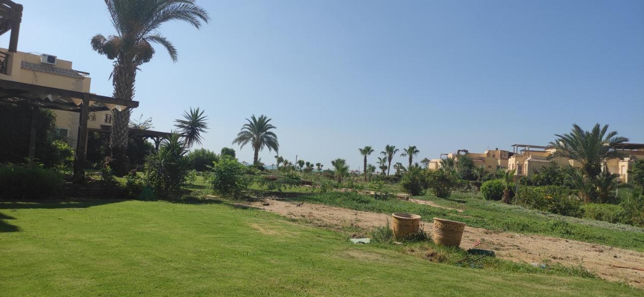 A Sea View Spacious Cheering 5 Bedroom Villa Ain Sokhna "Ain Bay" فيلا كاملة للإيجار قرية العين باي Айн-Сохна Экстерьер фото