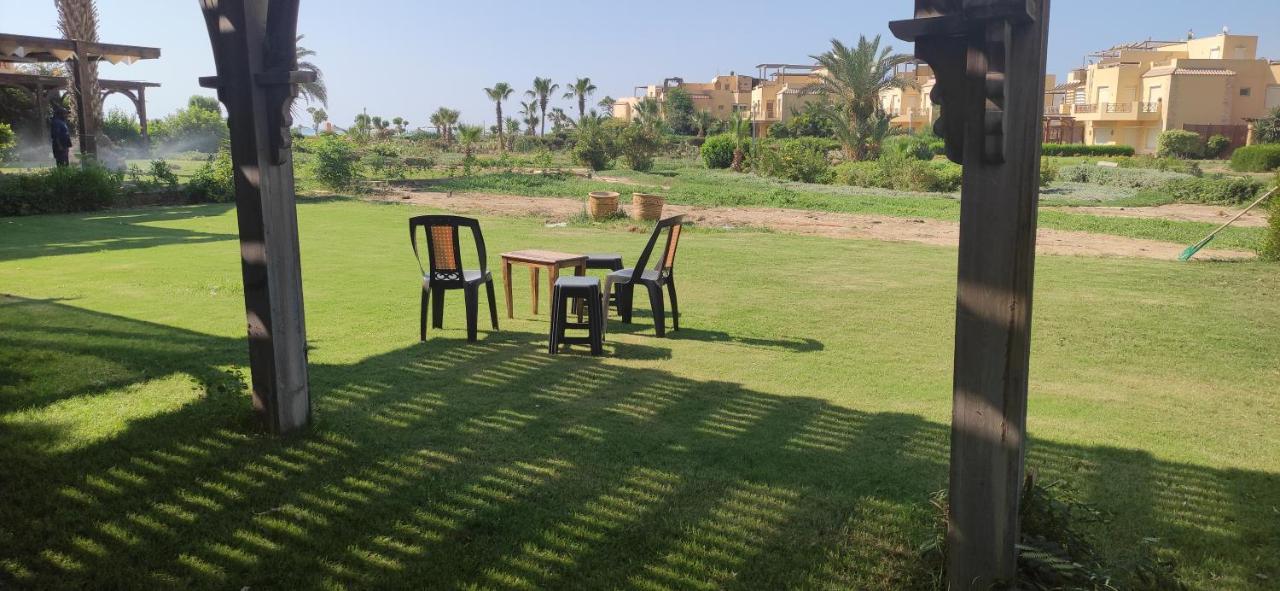 A Sea View Spacious Cheering 5 Bedroom Villa Ain Sokhna "Ain Bay" فيلا كاملة للإيجار قرية العين باي Айн-Сохна Экстерьер фото