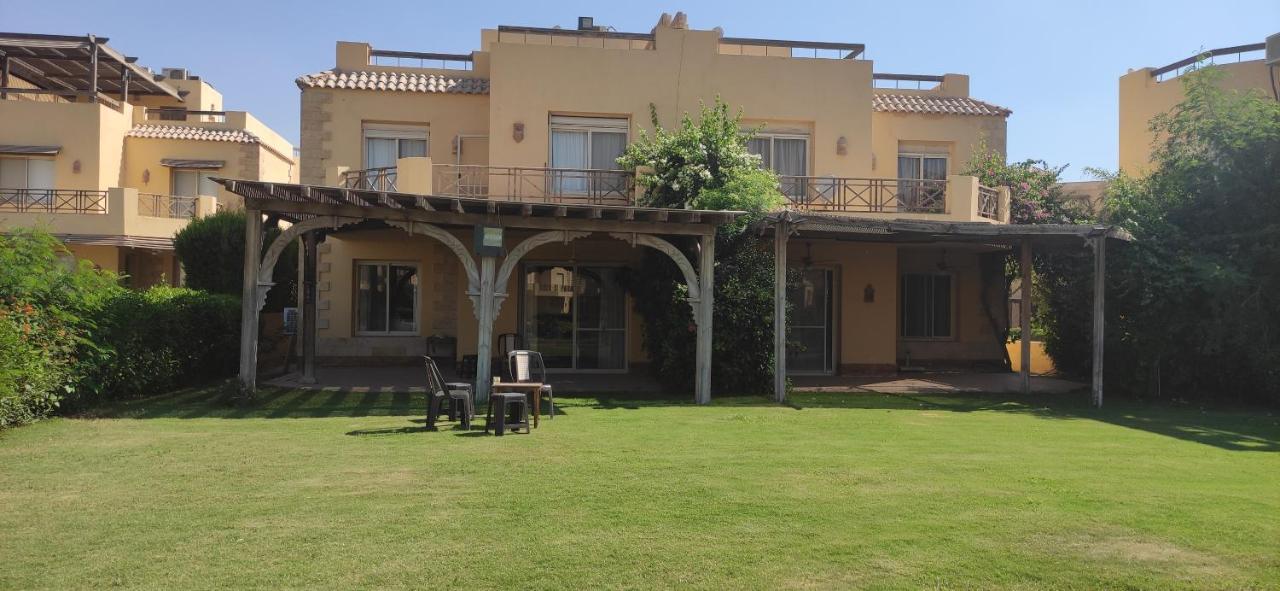 A Sea View Spacious Cheering 5 Bedroom Villa Ain Sokhna "Ain Bay" فيلا كاملة للإيجار قرية العين باي Айн-Сохна Экстерьер фото