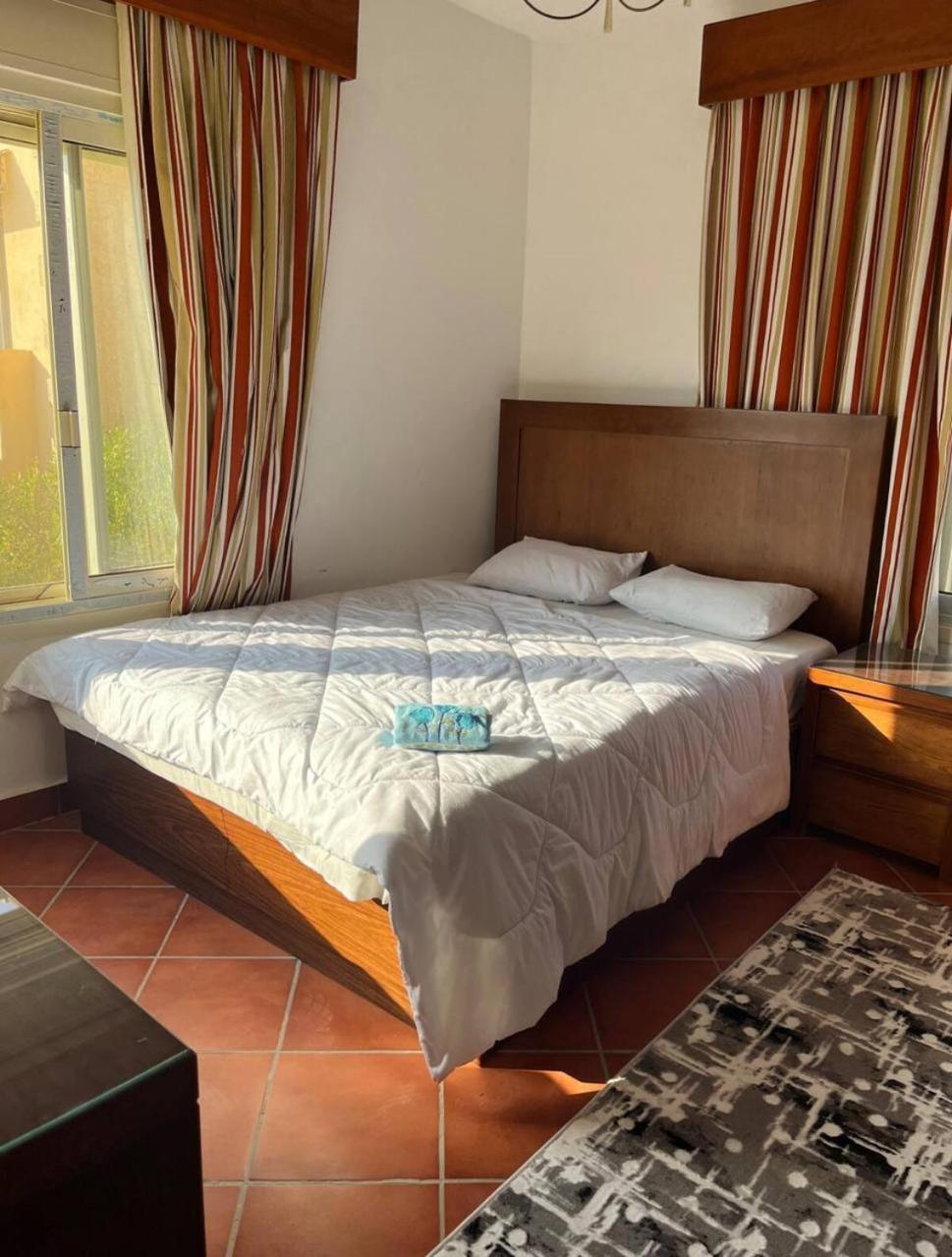 A Sea View Spacious Cheering 5 Bedroom Villa Ain Sokhna "Ain Bay" فيلا كاملة للإيجار قرية العين باي Айн-Сохна Экстерьер фото