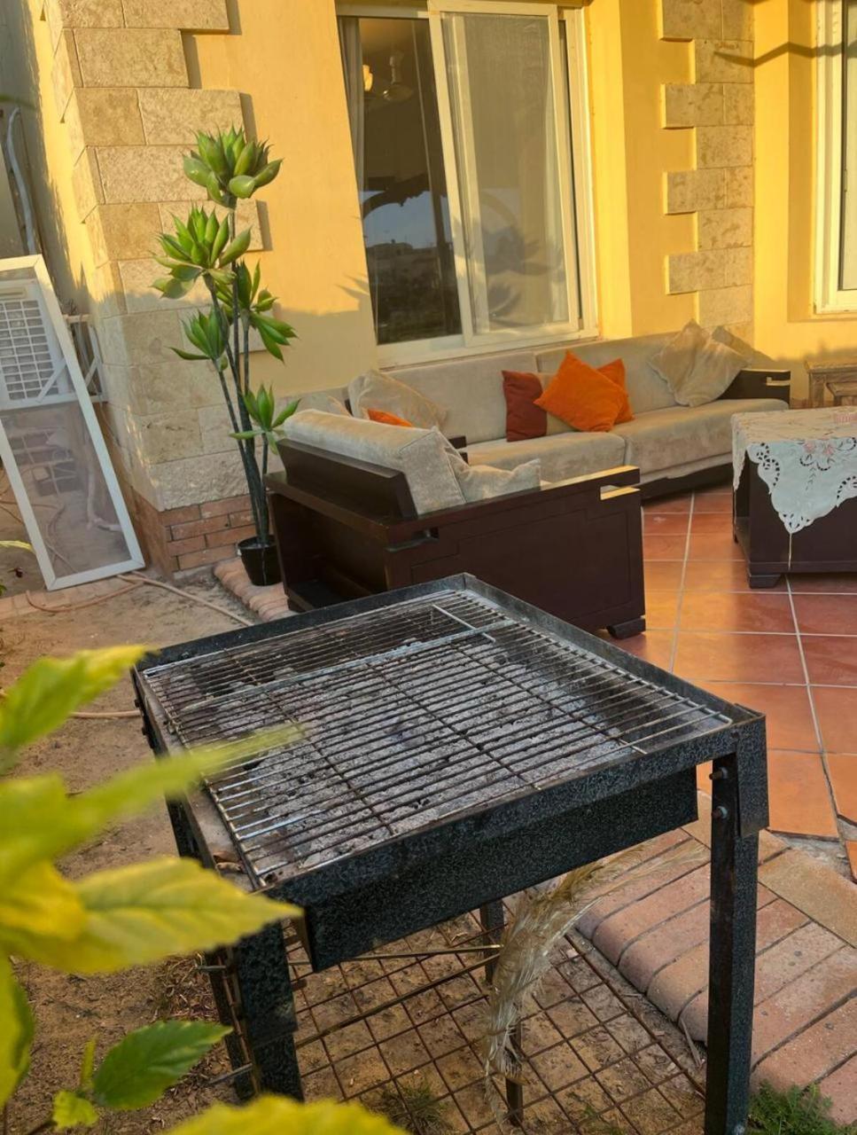 A Sea View Spacious Cheering 5 Bedroom Villa Ain Sokhna "Ain Bay" فيلا كاملة للإيجار قرية العين باي Айн-Сохна Экстерьер фото