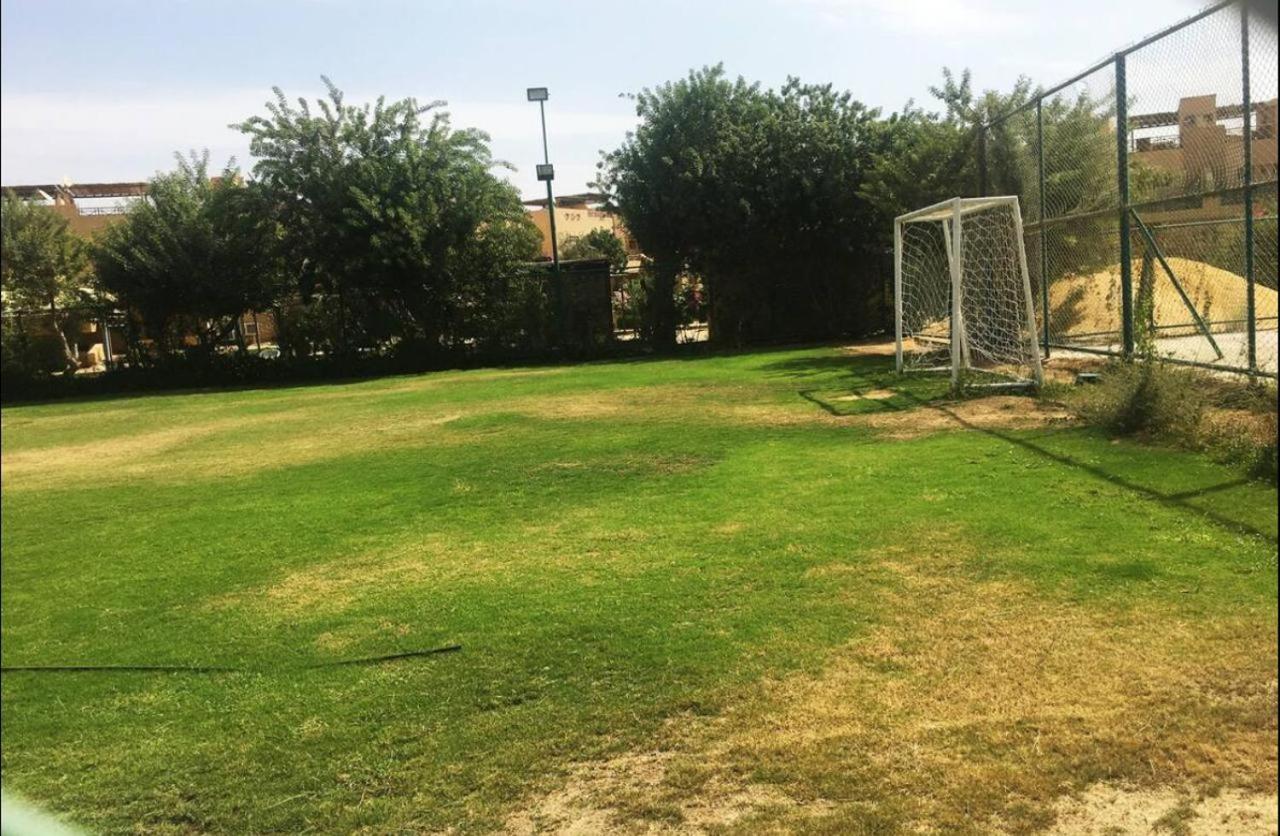 A Sea View Spacious Cheering 5 Bedroom Villa Ain Sokhna "Ain Bay" فيلا كاملة للإيجار قرية العين باي Айн-Сохна Экстерьер фото