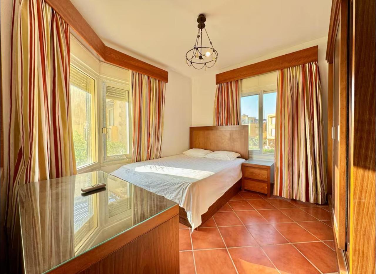 A Sea View Spacious Cheering 5 Bedroom Villa Ain Sokhna "Ain Bay" فيلا كاملة للإيجار قرية العين باي Айн-Сохна Экстерьер фото