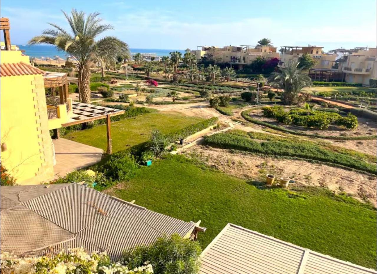 A Sea View Spacious Cheering 5 Bedroom Villa Ain Sokhna "Ain Bay" فيلا كاملة للإيجار قرية العين باي Айн-Сохна Экстерьер фото