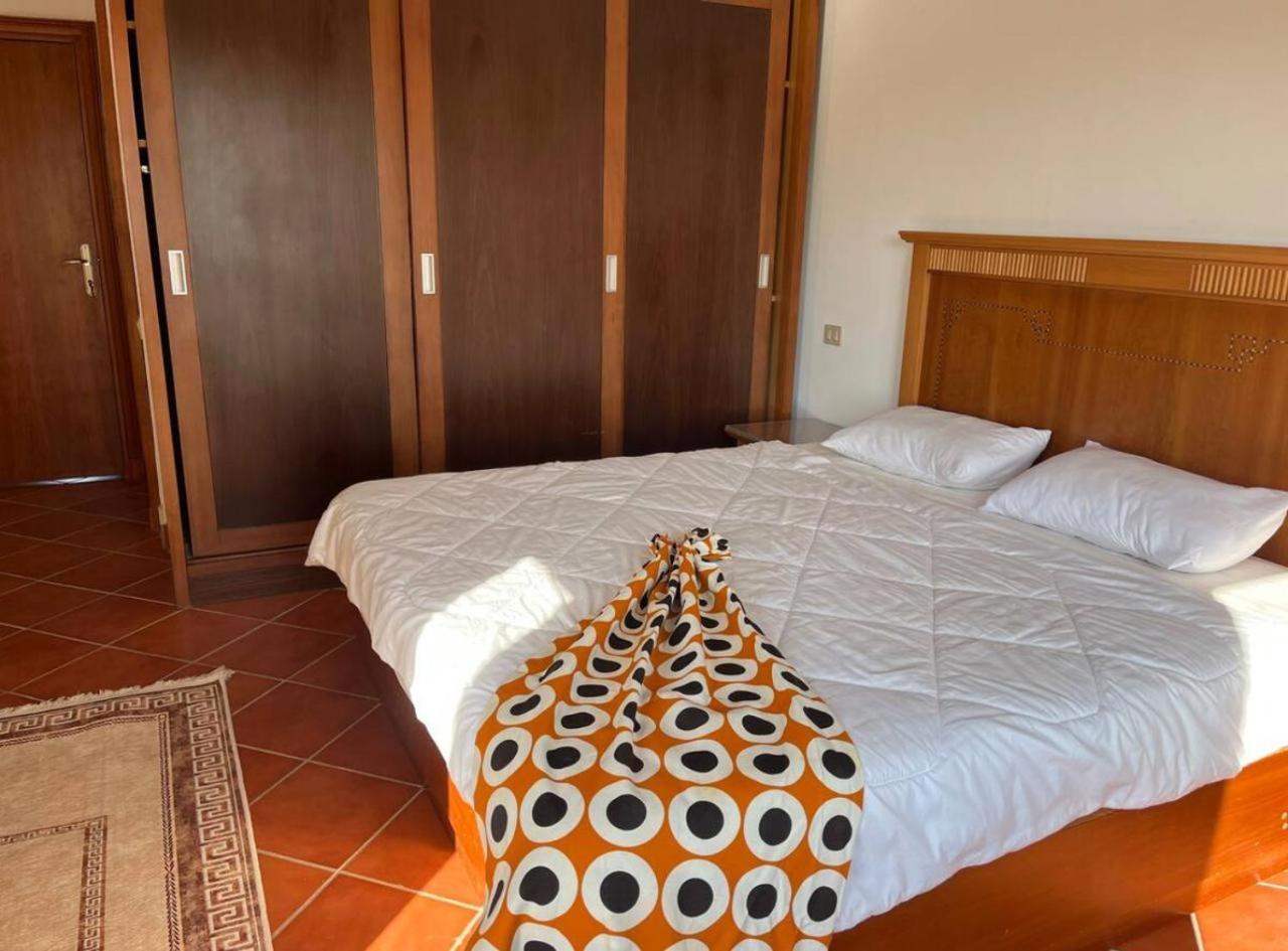 A Sea View Spacious Cheering 5 Bedroom Villa Ain Sokhna "Ain Bay" فيلا كاملة للإيجار قرية العين باي Айн-Сохна Экстерьер фото