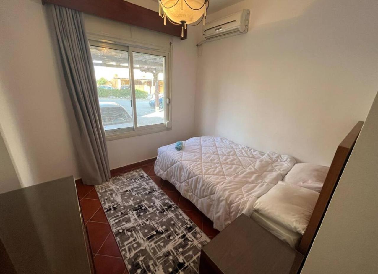 A Sea View Spacious Cheering 5 Bedroom Villa Ain Sokhna "Ain Bay" فيلا كاملة للإيجار قرية العين باي Айн-Сохна Экстерьер фото