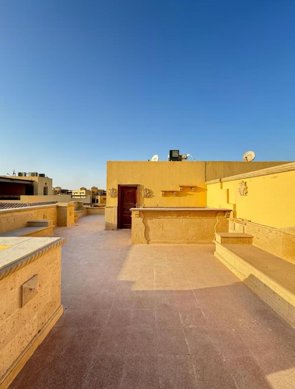 A Sea View Spacious Cheering 5 Bedroom Villa Ain Sokhna "Ain Bay" فيلا كاملة للإيجار قرية العين باي Айн-Сохна Экстерьер фото